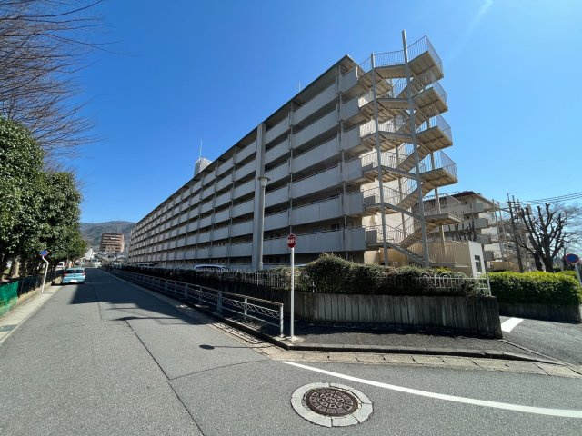 椥辻駅徒歩７分◆７階建てマンション最上階◆リノベーション済み南向き２ＬＤＫ住戸◆山科椥辻団地A棟の外観|マンション外観