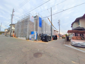 【前面道路含む現地写真】