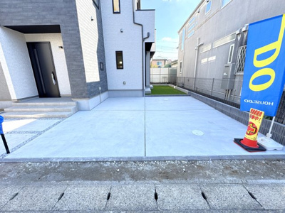 【駐車場】 | 松戸市竹ヶ花西町新築戸建【北部小学校：4分】 | 駐車スペース・並列2台駐車可