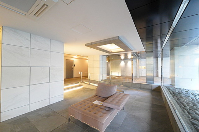 プラウドフラット渋谷富ヶ谷のロビー