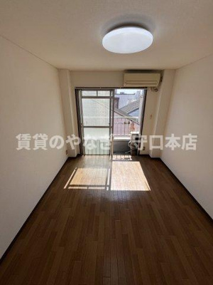 【居間・リビング】 | アパートメント守口Ⅷ