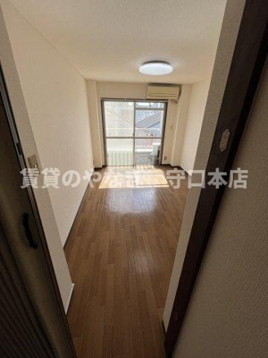 【居間・リビング】 | アパートメント守口Ⅷ