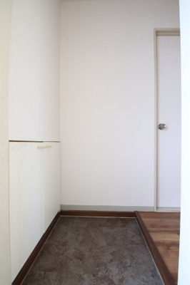 【玄関】 | シャトードイワネ17号館