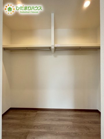 熊谷市大原　第6期　新築一戸建て　ワイウッドコート　01の収納|普段使わない物や季節物をしまっておけるウォークインクローゼット完備