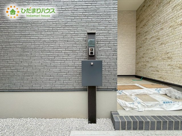 熊谷市大原　第6期　新築一戸建て　ワイウッドコート　01の設備|スタイリッシュな郵便受けあります♪