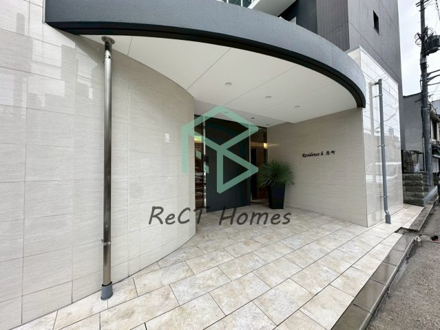 レジデンスh忍町のエントランス