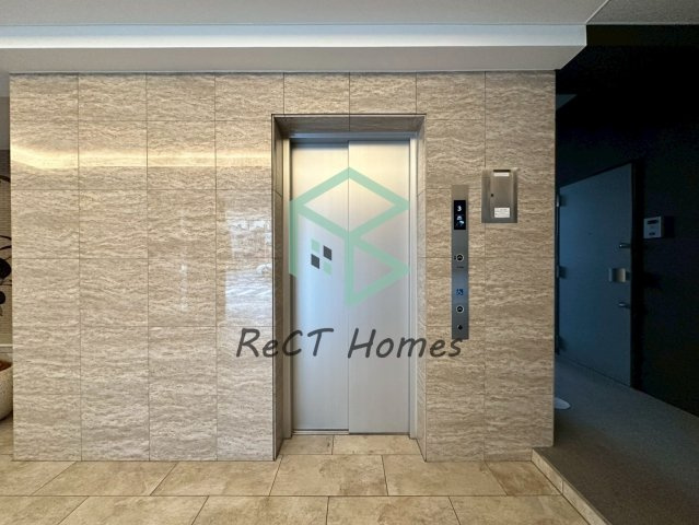 レジデンスh忍町のエントランス