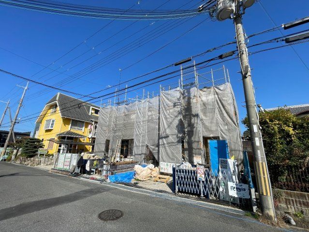 近江八幡市鷹飼町　第2期　新築一戸建ての外観|現在の進捗状況です！順調に作業進行中、完成が待ち遠しいです！詳細の間取り等、お気軽にお問い合わせください！