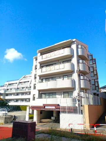 ライオンズマンション筑紫丘の外観