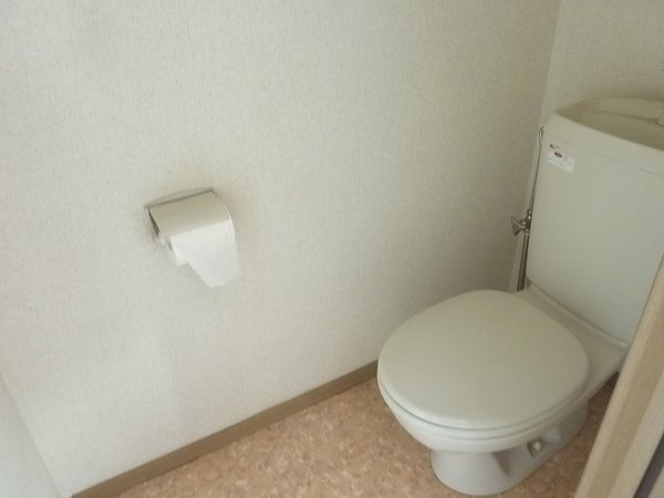 パナハイツ諏訪のトイレ|落ち着いた色調のトイレです