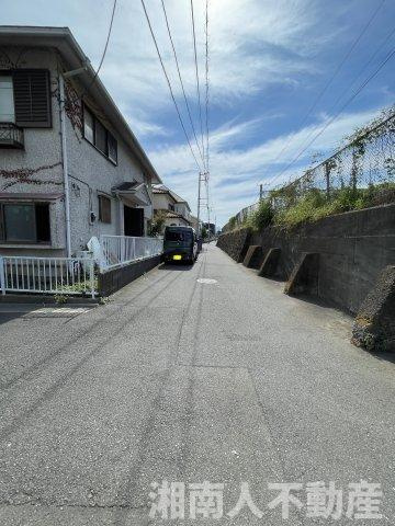 小田原市国府津４丁目　戸建の前面道路含む現地写真|前面道路含む現地写真です