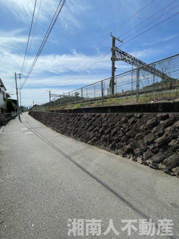 小田原市国府津４丁目　戸建の前面道路含む現地写真|前面道路含む現地写真です