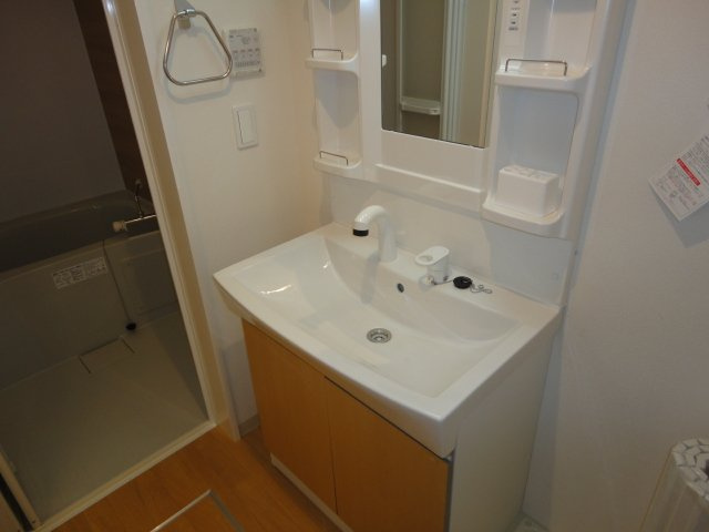 ソレイユⅡの洗面所|洗髪洗面化粧台