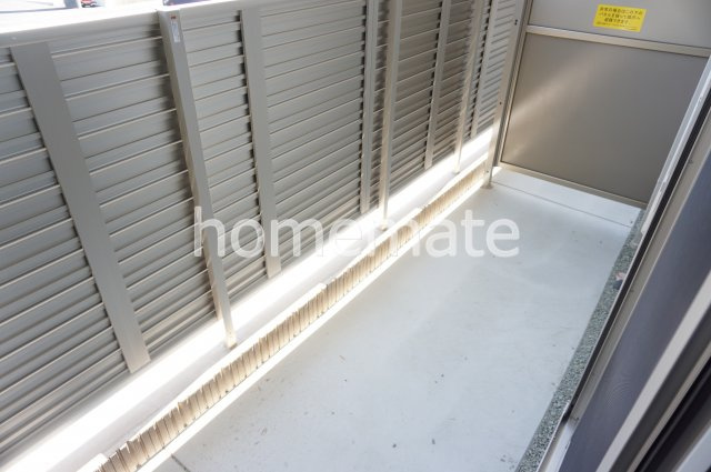 熊本市中央区黒髪６丁目のアパートのバルコニー