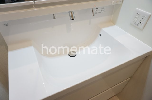 熊本市中央区黒髪６丁目のアパートの洗面所