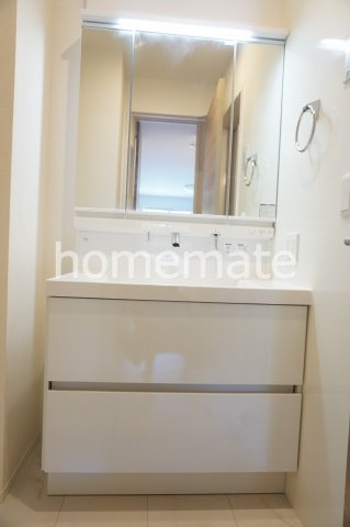 熊本市中央区黒髪６丁目のアパートの独立洗面台