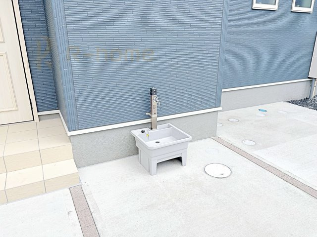 水戸市見川12期　新築戸建て　5号棟の設備|嬉しい立水栓！洗車や水やりもラクラク♪