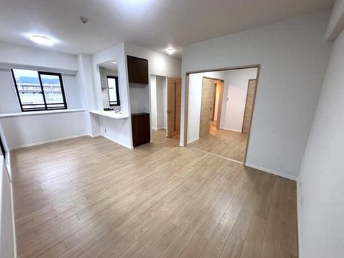 エステムコート西宮今津の居間・リビング