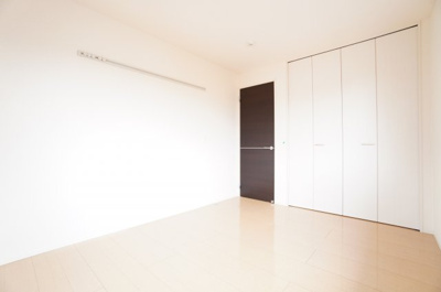 【寝室】 | アヴニール A | ※同物件・反転タイプの写真です。