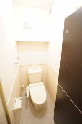 【トイレ】 | アヴニール A | ※同物件・反転タイプの写真です。