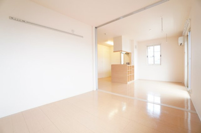 【洋室】 | アヴニール A | ※同物件・反転タイプの写真です。