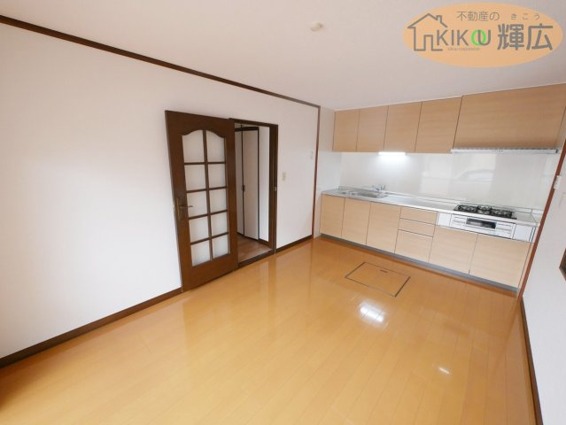 【居間・リビング】 | 加古川市米田町平津　中古戸建