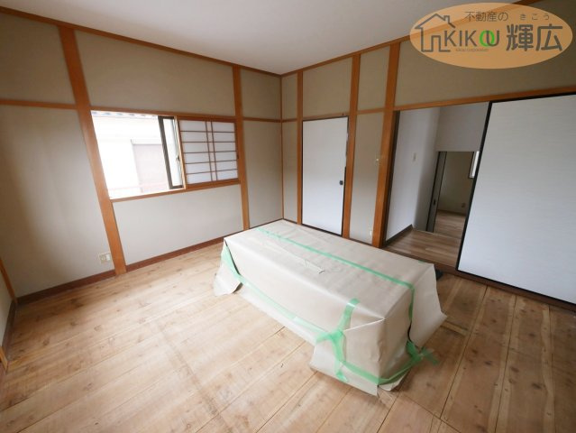 加古川市米田町平津　中古戸建の寝室