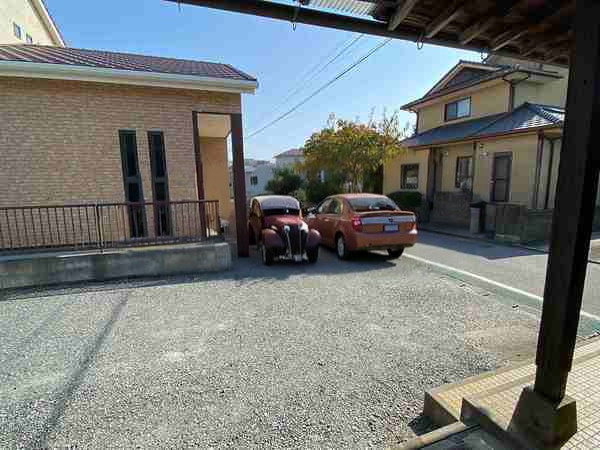 南町松本貸家西の駐車場|駐車場です