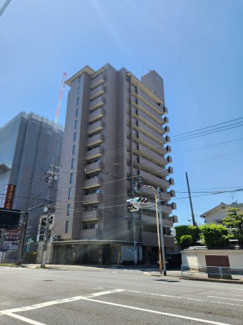 【外観】 |  ローレルコート白島九軒町　白島九軒町バス停歩1分　ＪＲ新白島駅歩6分 ＡＬ白島駅歩7分 白島電停歩7分