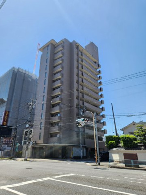 【外観】 | ローレルコート白島九軒町 |  ローレルコート白島九軒町　白島九軒町バス停歩1分　ＪＲ新白島駅歩6分 ＡＬ白島駅歩7分 白島電停歩7分