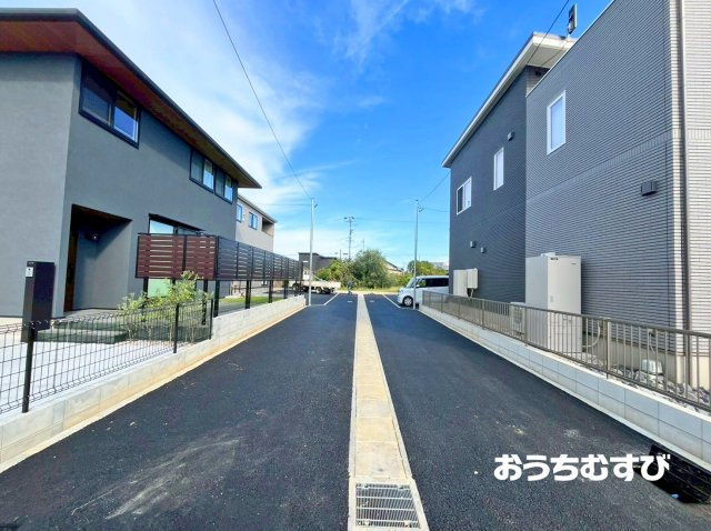 春日井市南下原町第1(全2棟)の前面道路含む現地写真