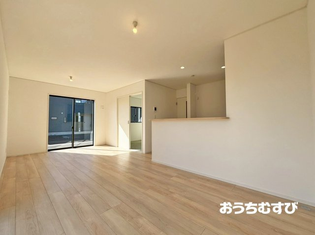 春日井市南下原町第1(全2棟)の居間・リビング