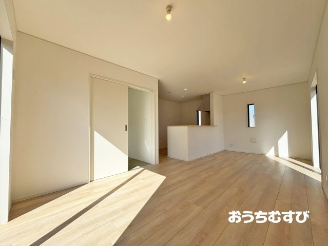 春日井市南下原町第1(全2棟)の居間・リビング