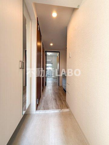 エスリード難波AGREAの玄関