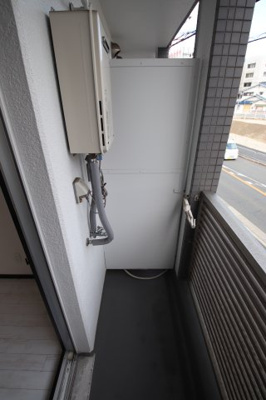 【設備】 | 本多ビルディ | 室外洗濯機置場