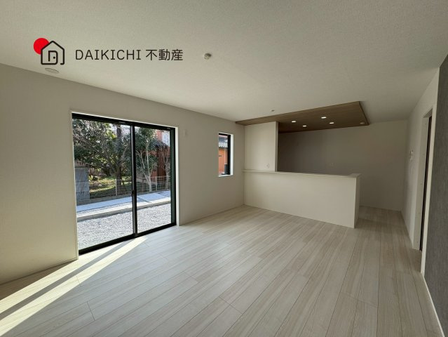 【居間・リビング】 | 桶川市上日出谷8期　GRAFARE　新築戸建　全2棟　1号棟