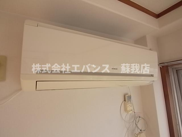 【設備】 | Ｋ－ＦＬＡＴ川戸 | エアコン2基ついてます