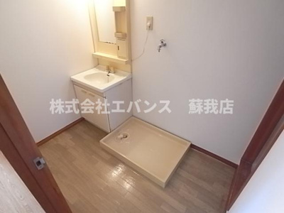 【洗面所】 | Ｋ－ＦＬＡＴ川戸 | スペースが確保できる洗面所です