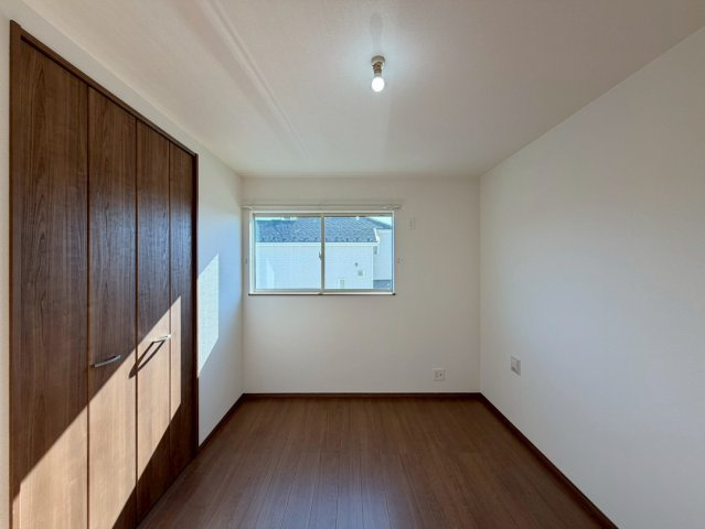 【洋室】 | 玉村町斉田　A号棟
