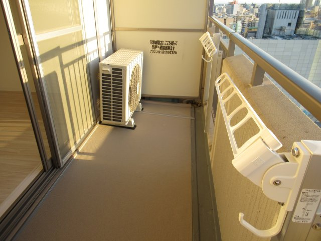 ハートフル湊川１ＤＫのバルコニー|お洗濯にも便利なバルコニー付き