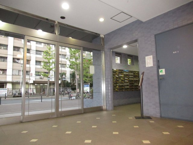 ハートフル湊川１ＤＫのロビー|ゆとりのあるロビーです