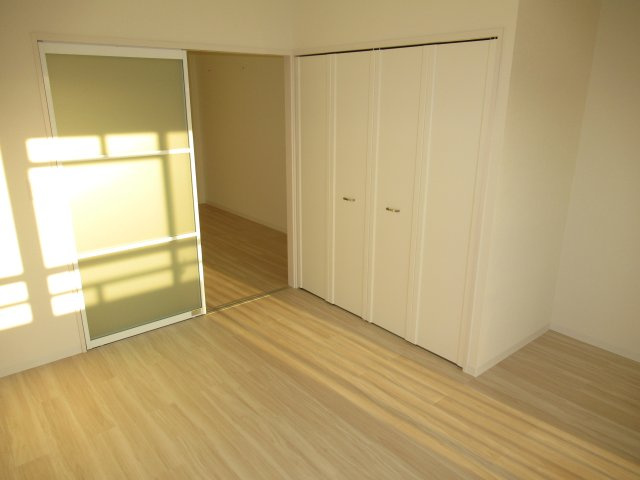 ハートフル湊川１ＤＫの居間・リビング|ゆったり過ごせるリビングです