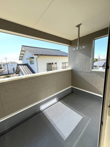 【展望】 | 厚南小学校に通える新築戸建　宇部市際波　第６－５号棟　クレイドルガーデン　アーネストワン | 屋根付きバルコニー
