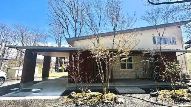 中軽井沢 借宿エリア 片流れ屋根が美しい新築戸建