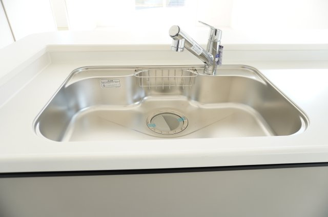 草加市新栄2丁目 新築分譲住宅のキッチン