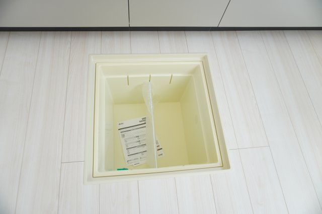 草加市新栄2丁目 新築分譲住宅のキッチン