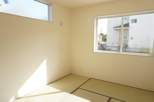 草加市新栄2丁目 新築分譲住宅の和室|1階 洋風和室 6帖