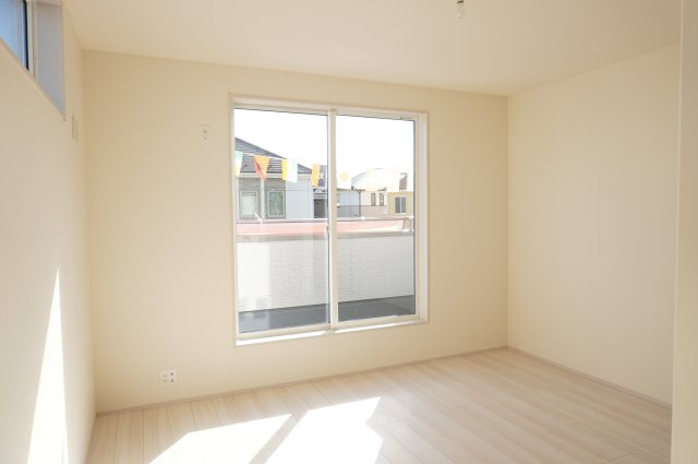 草加市新栄2丁目 新築分譲住宅の洋室