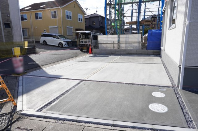 草加市新栄2丁目 新築分譲住宅の駐車場