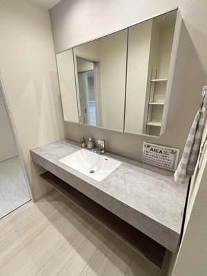  | 女性のお化粧や男性の身だしな… 